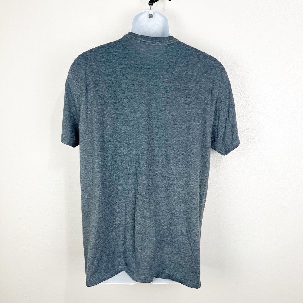 Vans Gray Short Sleeve Tee Shirt Men's Large Stripe Detail Graphic - Picture 2 of 7